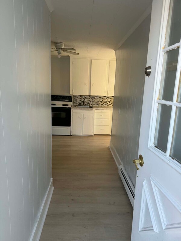 Building Photo - 242 Lincoln St