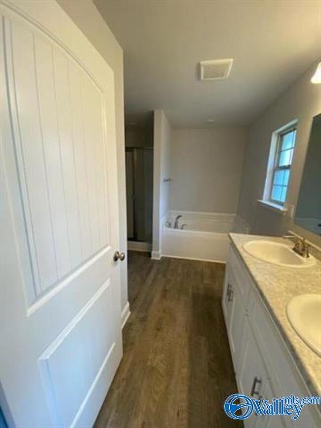 Building Photo - 219 Alonzo Toney Dr