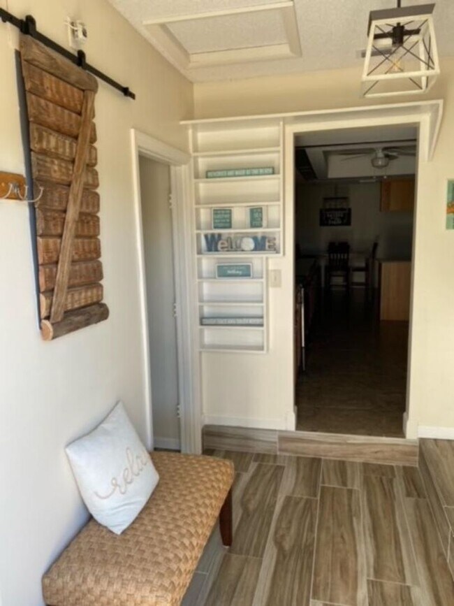 Building Photo - 3/2.5 in Sebastian FL