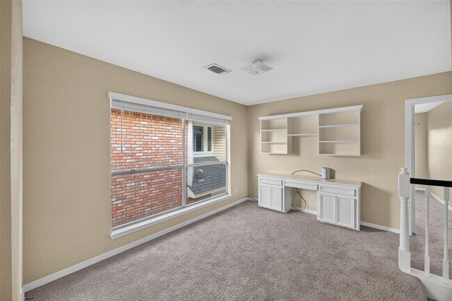 Building Photo - 14423 Sandalfoot St