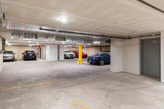 Building Photo - 1522-1532 W Girard Ave