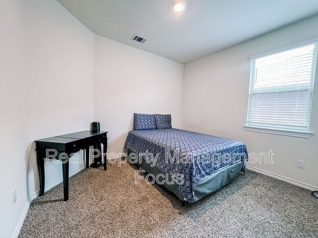 Building Photo - 7321 Bledington Ln
