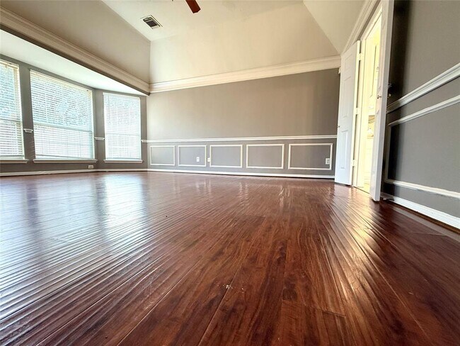 Building Photo - 11911 Timpnogos Dr