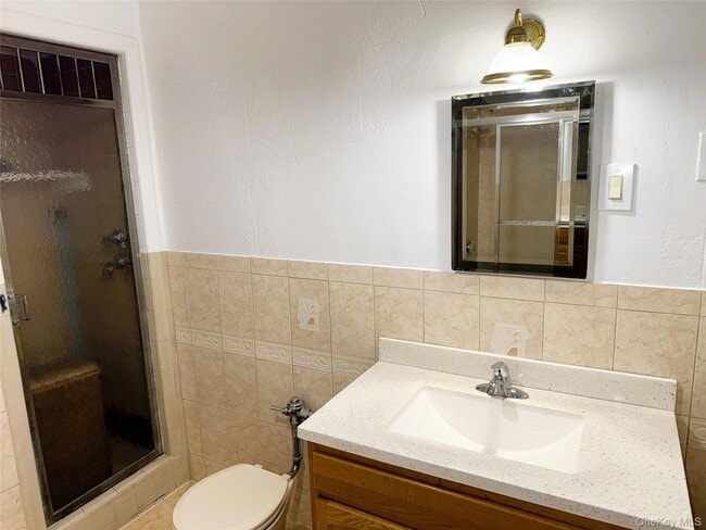 Building Photo - 48-43 44th St