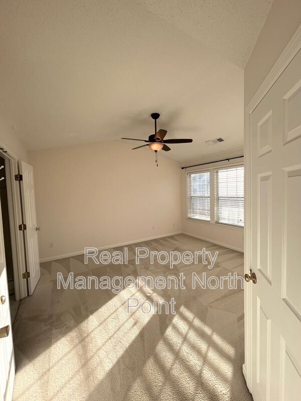 Building Photo - 5305 Falling Water Ter
