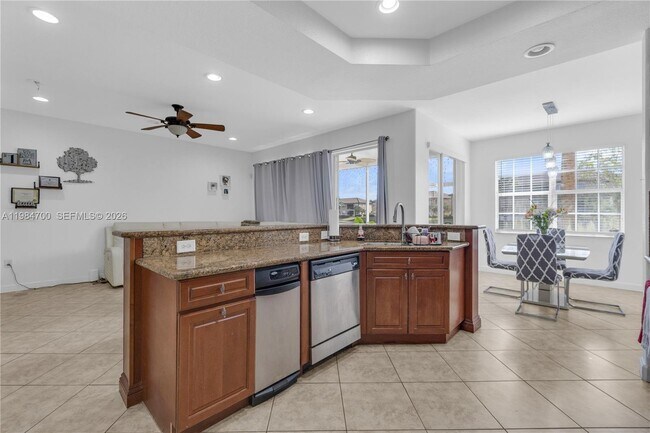 Building Photo - 8200 NW 128th Ln