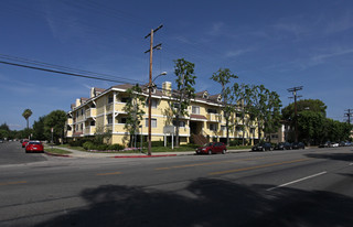 Building Photo - Nelk Manor