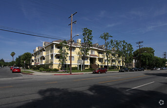 Building Photo - Nelk Manor