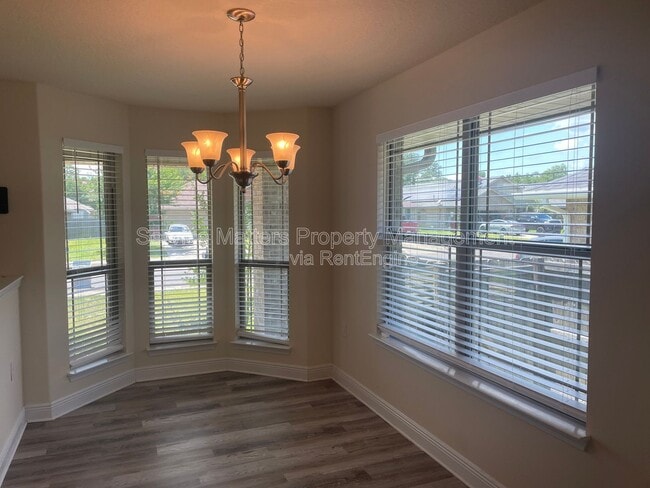 Building Photo - 4170 Roosevelt Way