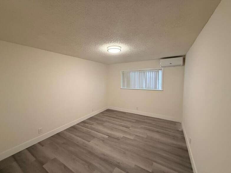 Building Photo - 632 Abbey Ln