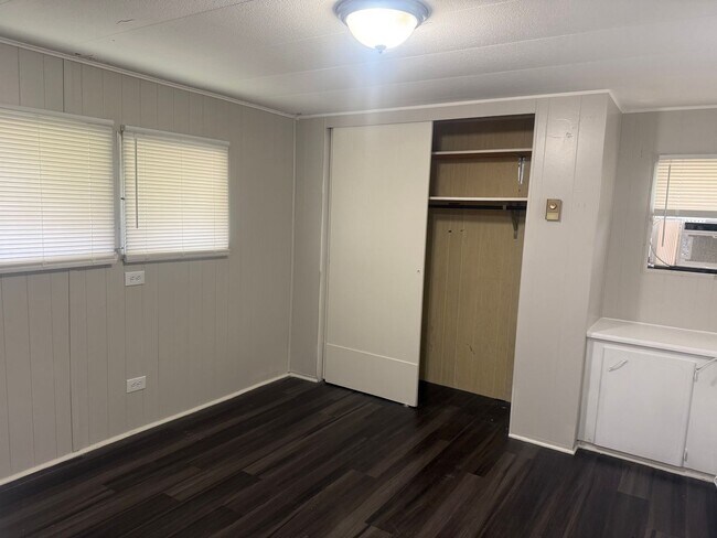 Building Photo - Coming soon 2 bedroom 1 bath