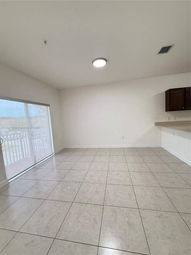 Building Photo - 290 NW 109th Ave