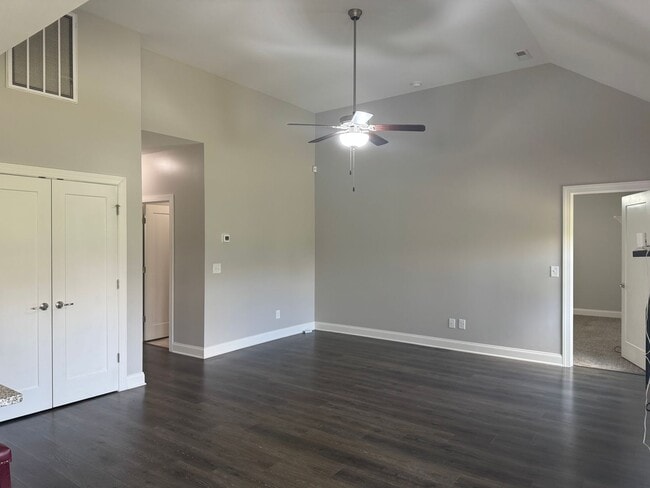 Building Photo - Cute 4BR Home in Perfect Location