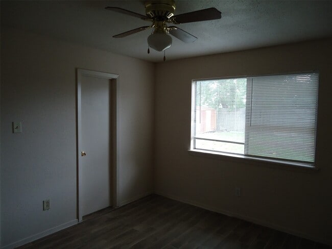 Building Photo - 7610 Lemma Dr