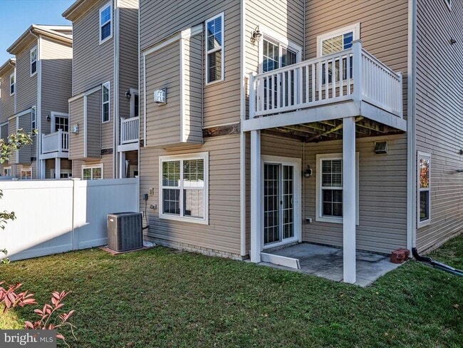 Building Photo - 7812 Sunhaven Way
