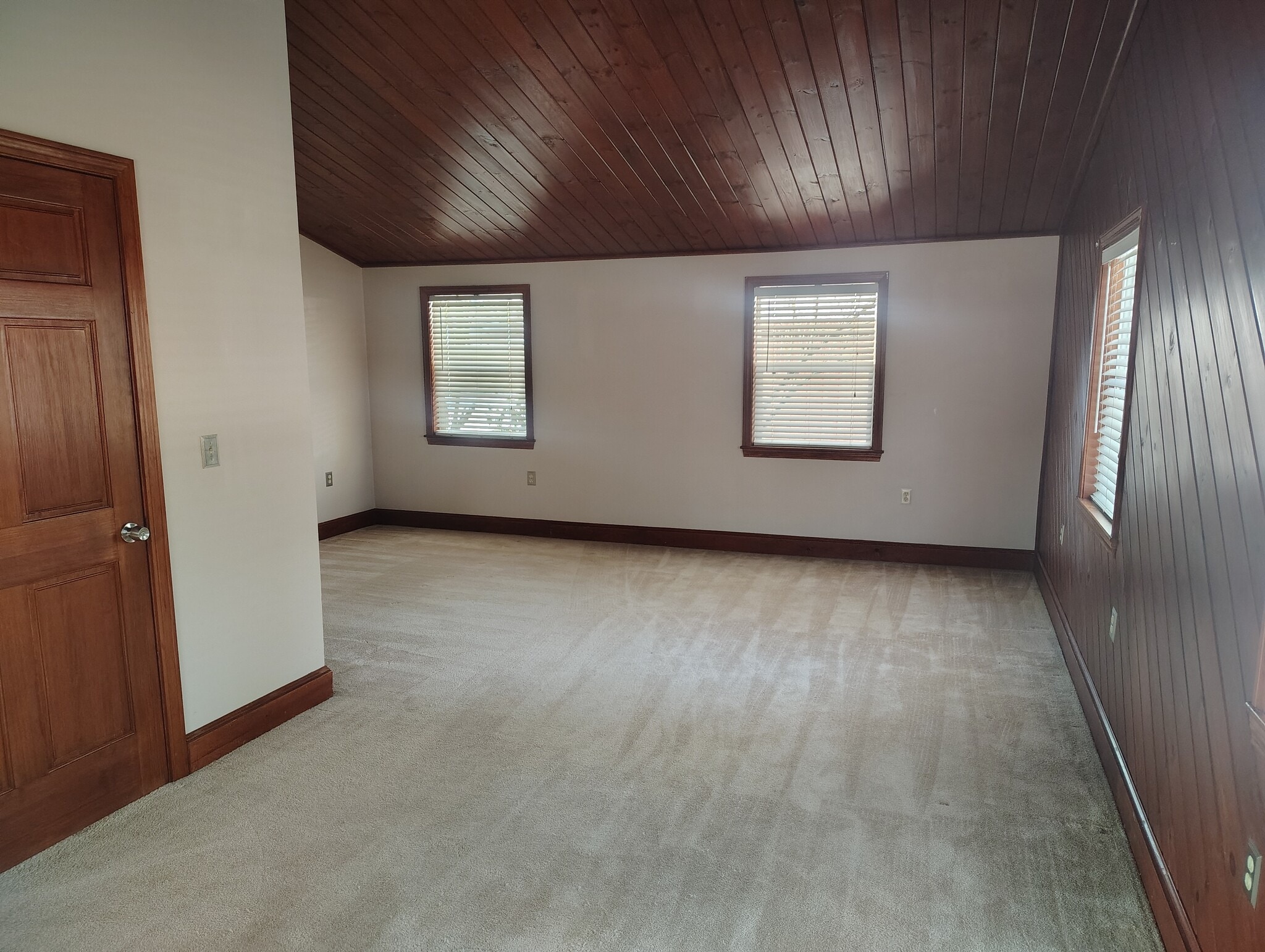 Master bedroom - 18 Buckwood Rd