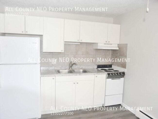 Building Photo - 2116 Market Ave N