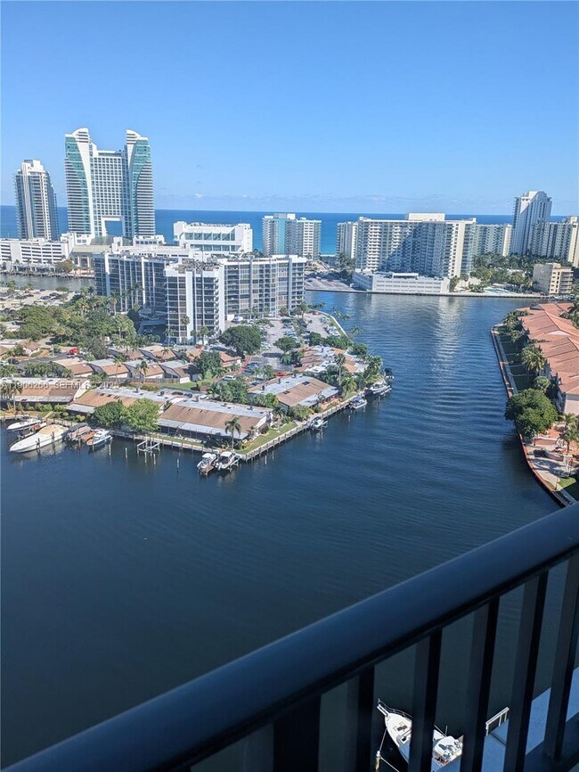 Building Photo - 300 Three Islands Boulevard