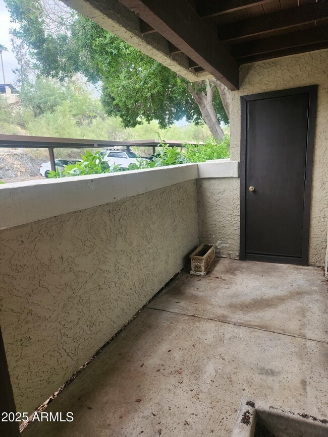 Building Photo - 7557 N Dreamy Draw Dr