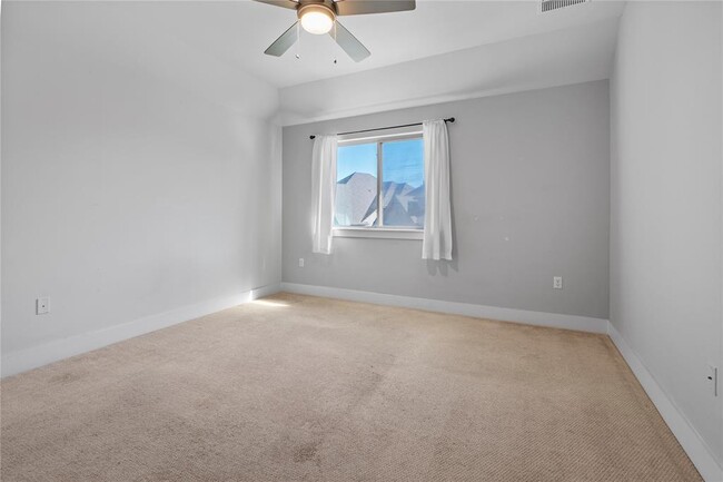 Building Photo - 13001 Hymeadow Dr