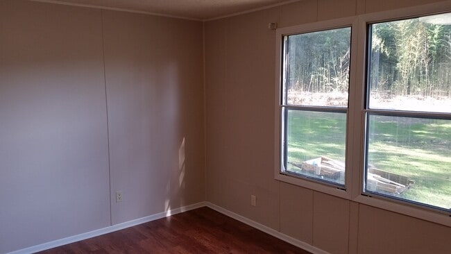 Building Photo - 8830 Highland View Rd