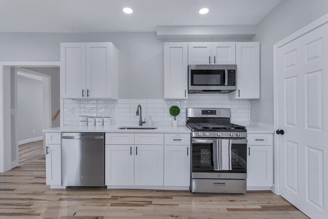 Building Photo - 73 Walnut St