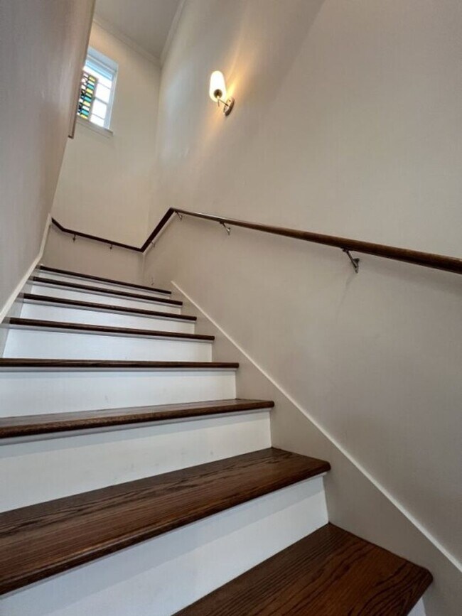 Building Photo - Luxury 4BR Home in Americana | 11 Ft Ceilings, Courtyard Living & Furnished Option