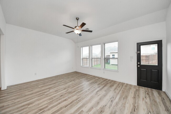 Building Photo - 20230 Creekdale Bend Dr