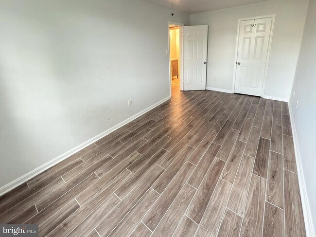 Building Photo - 1260 Sugarwood Cir