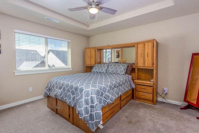 Building Photo - 3760 SW Badger Ct