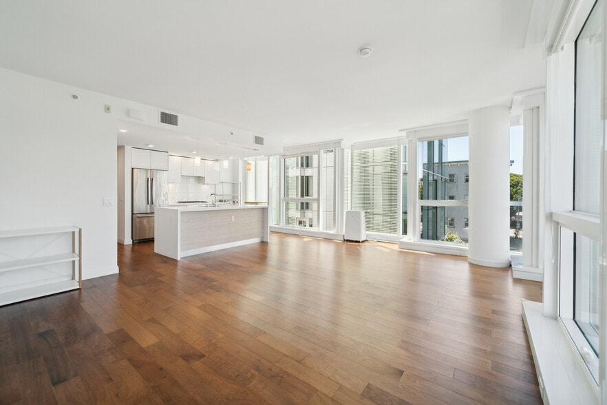 Building Photo - 555 Fulton St