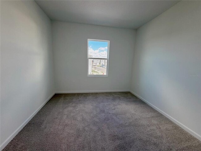 Building Photo - 618 Poppy Ln