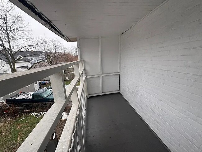 Building Photo - 2117 Halstead Ave