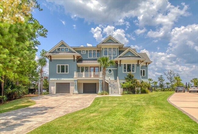 Building Photo - 4 Bedroom 4.5 Bath Home in Dunes West - Mt...
