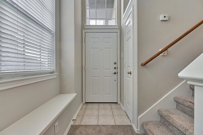 Building Photo - 10 Musgrove Pl