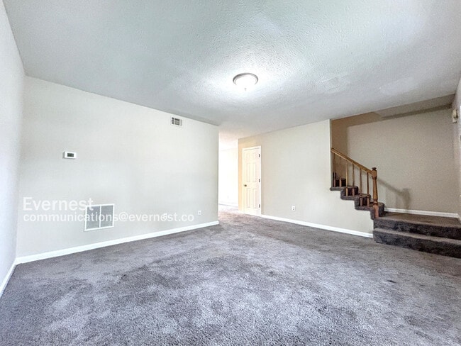 Building Photo - 1461 Springleaf Cir SE