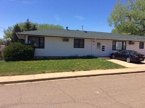 Building Photo - 331 9th Ave E