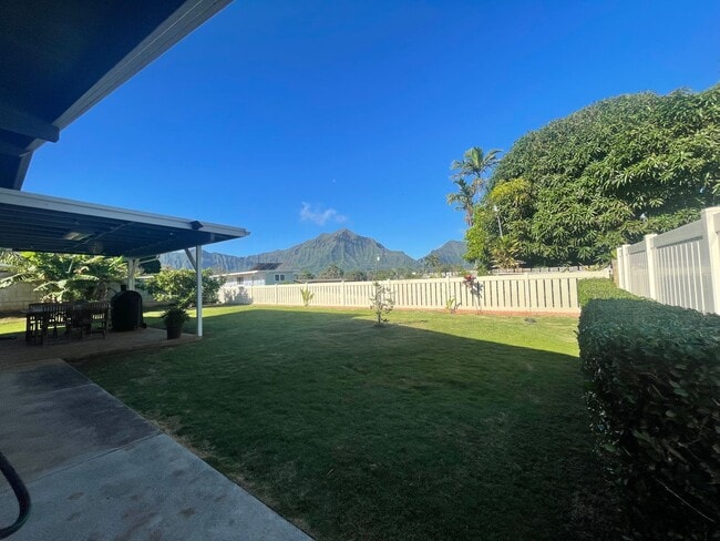 Building Photo - SINGLE LEVEL ONE BEDROOM DUPLEX UNIT IN KAILUA