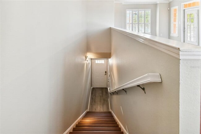 Building Photo - 5000 Culbreath Key Way