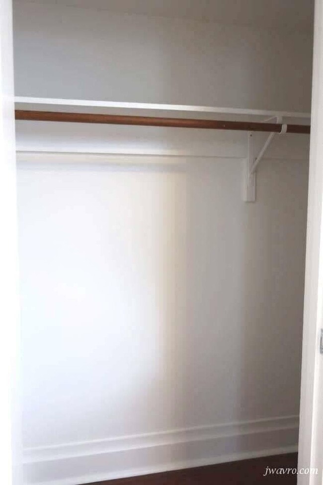 Building Photo - 598 12th Ave