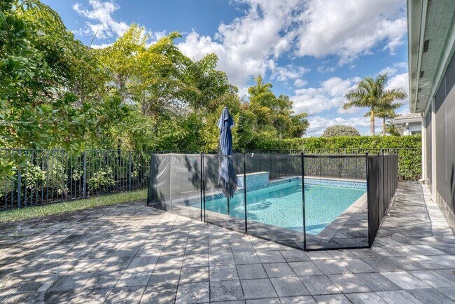 Building Photo - Mount Columbia Terrace, Delray Beach, FL 33446 - 4 BR 3.5 BA single-family home