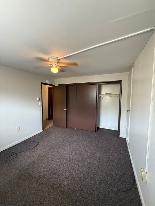 Building Photo - 2 Bedroom | 2 Bathroom Rear Apartment - Open-Concept Layout