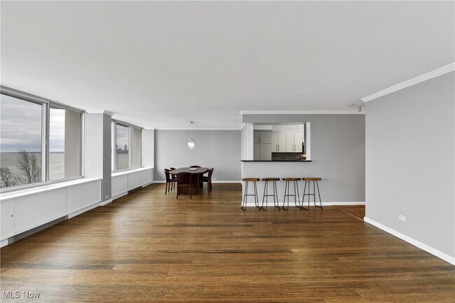 Building Photo - 12700 Lake Ave