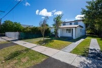 Building Photo - 742 NW 70th St