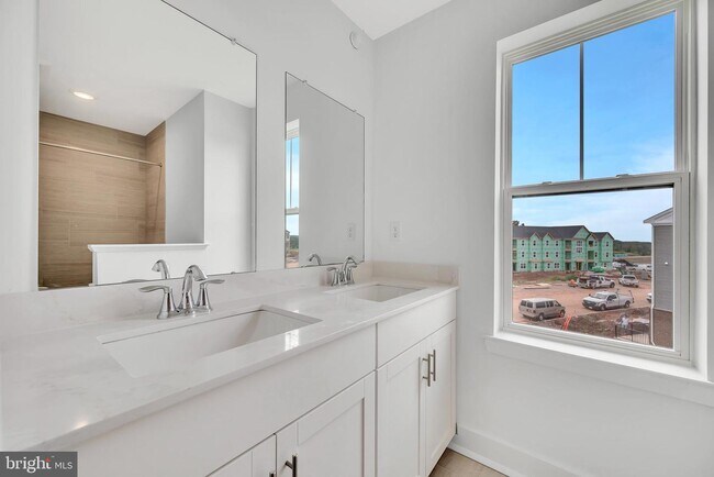 Building Photo - 125 LEWIS FISHER Dr