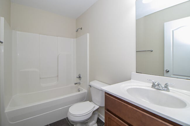 Building Photo - 1716-D Thistlewood Dr
