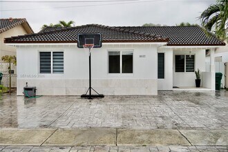 Building Photo - 10157 NW 129th Terrace