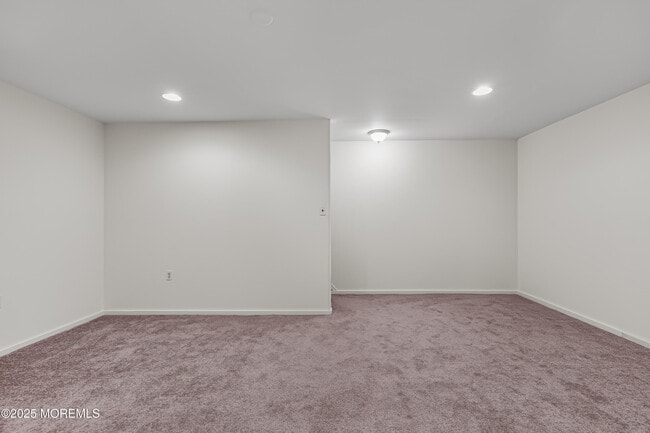 Building Photo - 144 New Cedar Ln