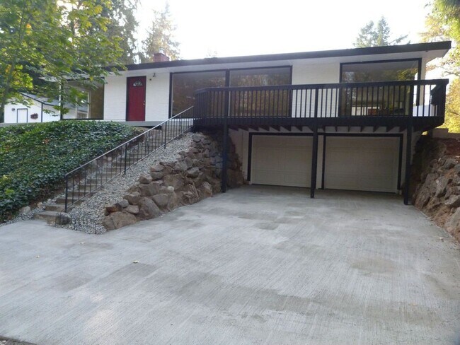 Building Photo - 18401 124th Ave SE