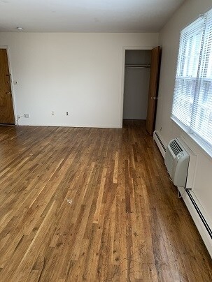 Building Photo - 120 Fairview Ave